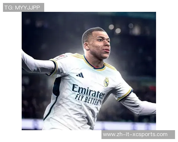 球星标志足球的独特魅力与品牌价值解析 球星标志足球的独特魅力与品牌价值解析