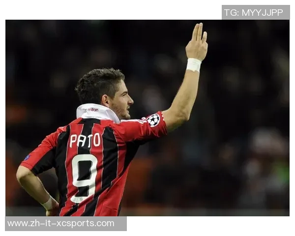 八十号球衣背后的传奇人物解析与足球明星成长历程 八十号球衣背后的传奇人物解析与足球明星成长历程